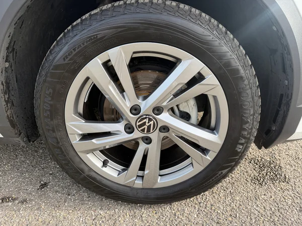 VOLKSWAGEN T-Roc (2025) — foto 14 van 23