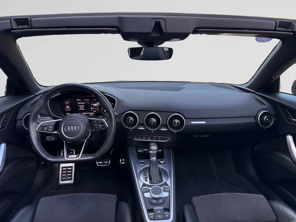 AUDI TT Roadster (2023) — foto 12 van 13