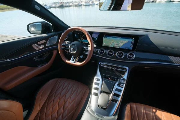 Mercedes-AMG GT (2023) — foto 18 van 48