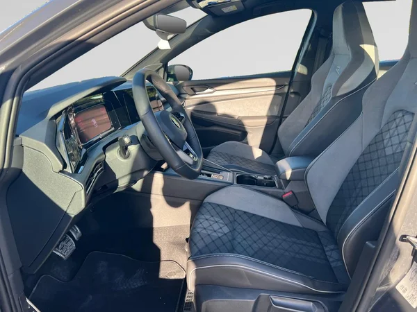 VOLKSWAGEN Golf VIII (2022) — foto 14 van 18