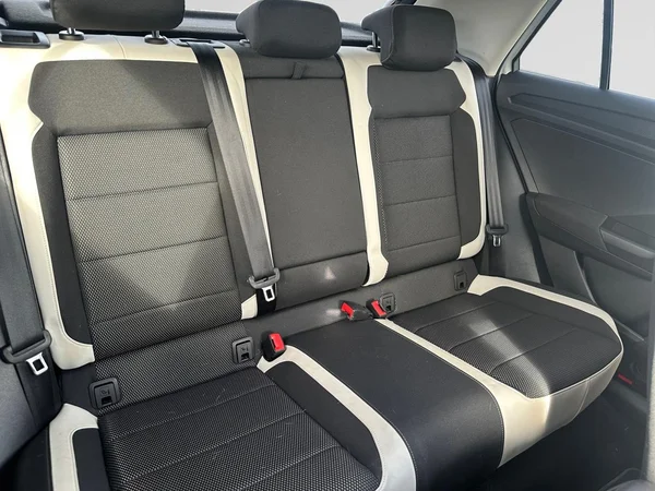 VOLKSWAGEN T-Roc (2021) — foto 11 van 24