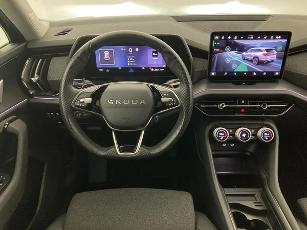 SKODA Kodiaq (2025) — foto 8 van 36