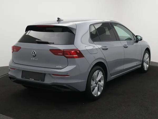 VOLKSWAGEN Golf VIII (2026) — foto 12 van 23