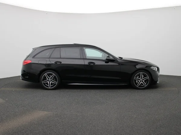 Mercedes-Benz C-Klasse (2022) — foto 51 van 54