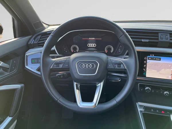 AUDI Q3 (2024) — foto 2 van 17