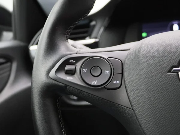 Opel Corsa-e (2022) — foto 17 van 37