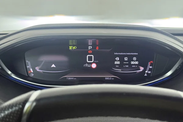 Peugeot 5008 (2022) — foto 14 van 30