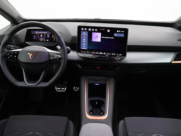 CUPRA Born (2025) — foto 3 van 21