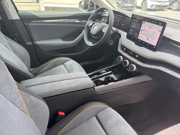 SKODA Superb (2026) — foto 7 van 21