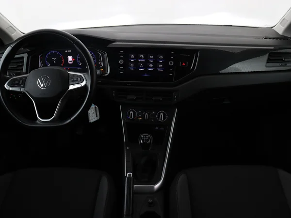 VOLKSWAGEN Polo (2023) — foto 27 van 27