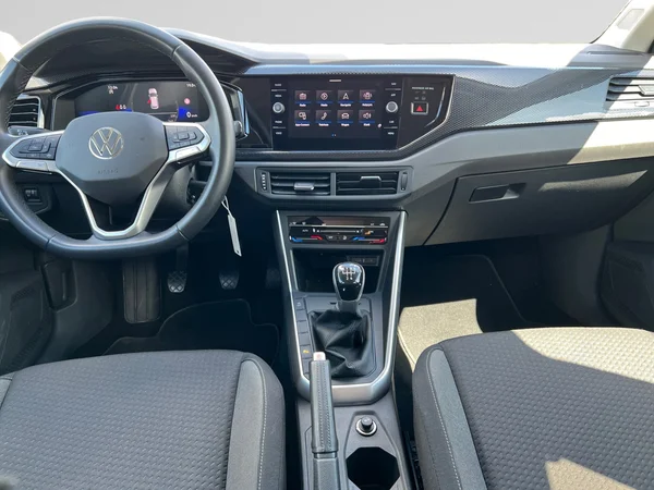 VOLKSWAGEN Polo (2023) — foto 19 van 24