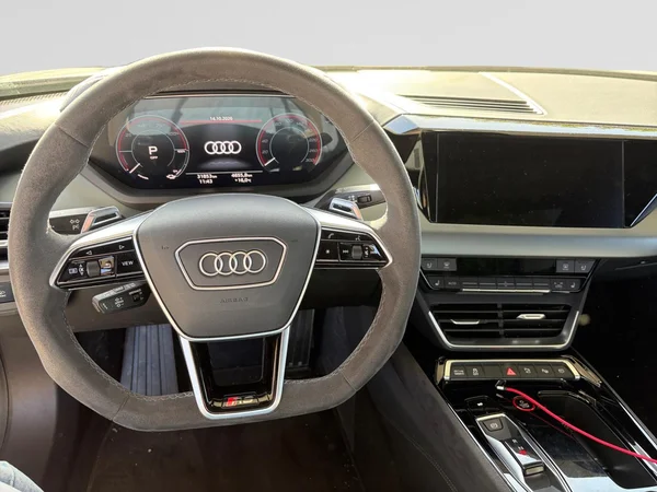 AUDI RS e-tron GT (2022) — foto 21 van 21