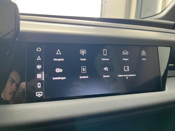 AUDI Q6 Sportback e-tron (2025) — foto 5 van 24