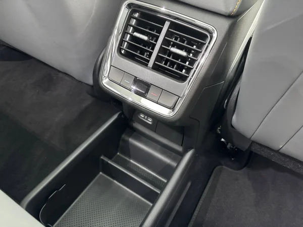 SKODA Enyaq Coupé (2023) — foto 22 van 24