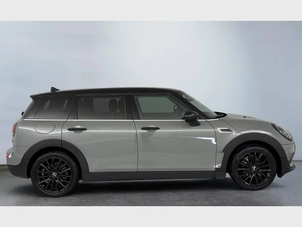 MINI Mini Clubman (2022) — foto 14 van 20