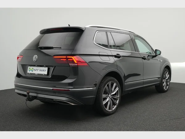 VOLKSWAGEN Tiguan Allspace (2018) — foto 12 van 32