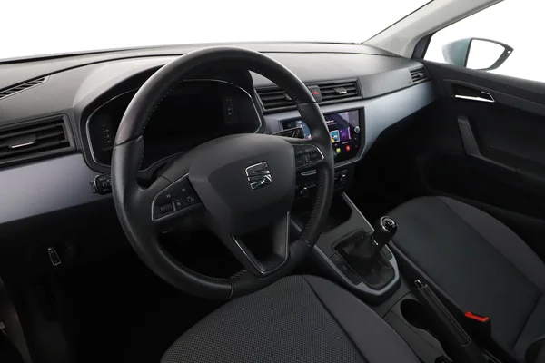 Seat Arona (2021) — foto 2 van 16