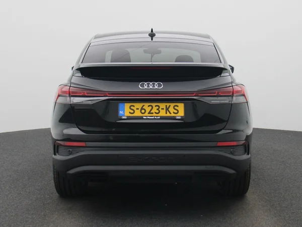 Audi Q4 Sportback e-tron (2023) — foto 40 van 44