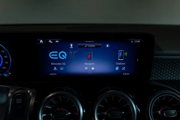 Mercedes-Benz EQB (2025) — foto 25 van 37