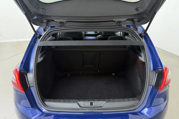 Peugeot 308 (2019) — foto 22 van 26