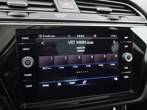 Volkswagen Touran (2021) — foto 5 van 30