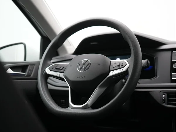 VOLKSWAGEN Polo (2022) — foto 5 van 27