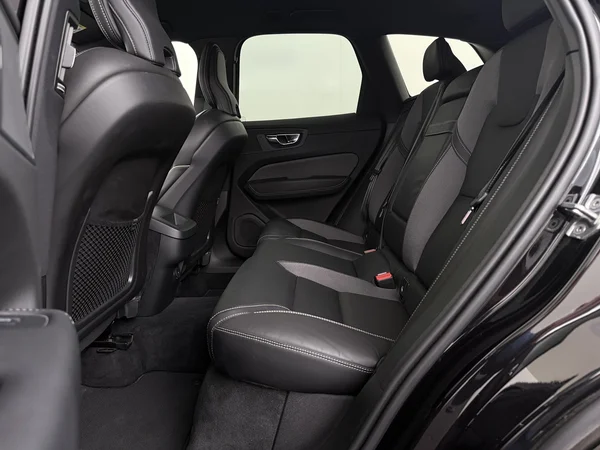 VOLVO XC60 (2021) — foto 5 van 31
