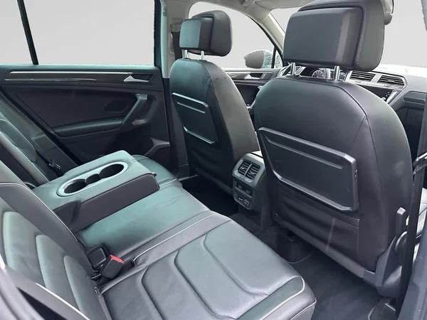 VOLKSWAGEN Tiguan (2019) — foto 11 van 21