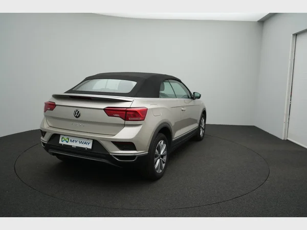 VOLKSWAGEN T-Roc Cabriolet (2021) — foto 2 van 26