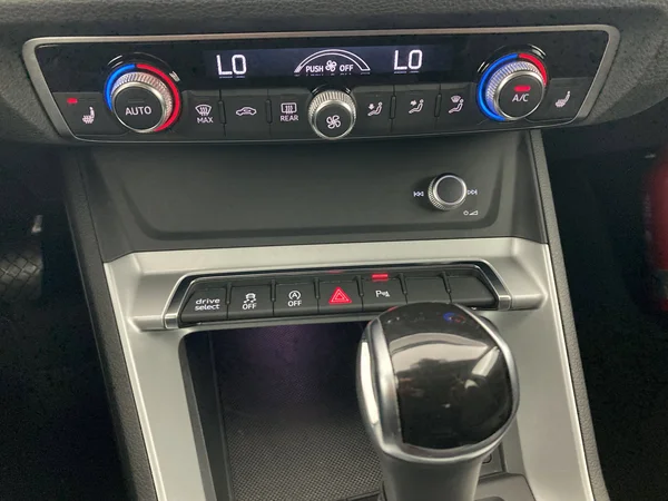 AUDI Q3 Sportback (2020) — foto 30 van 36