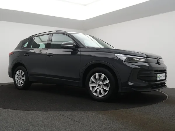 VOLKSWAGEN Tiguan (2025) — foto 19 van 27