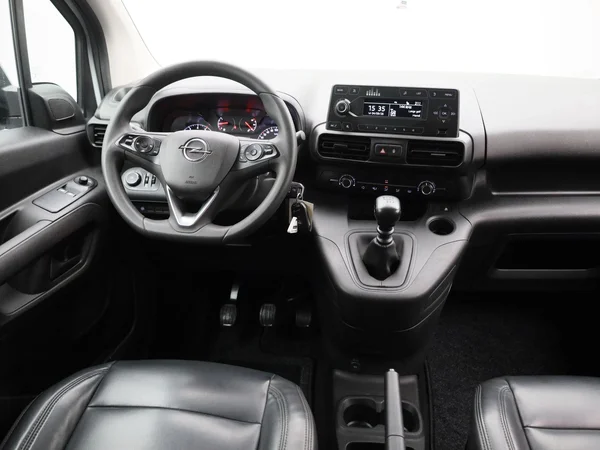 Opel Combo Life (2022) — foto 34 van 34
