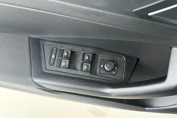 Volkswagen T-Roc (2022) — foto 6 van 19