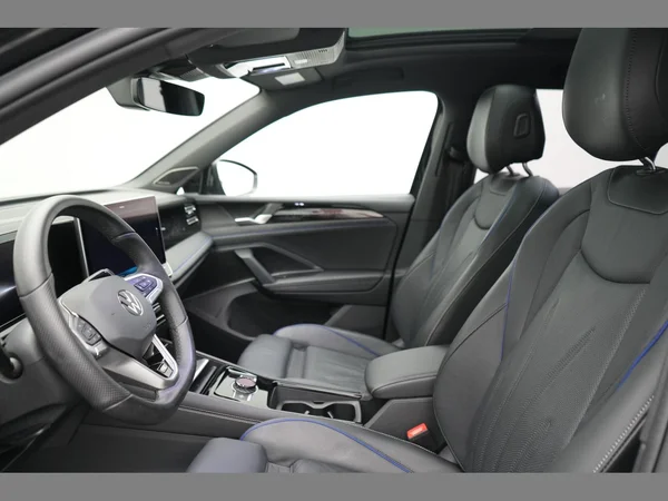 VOLKSWAGEN Tiguan eHybrid (PHEV) (2025) — foto 6 van 38
