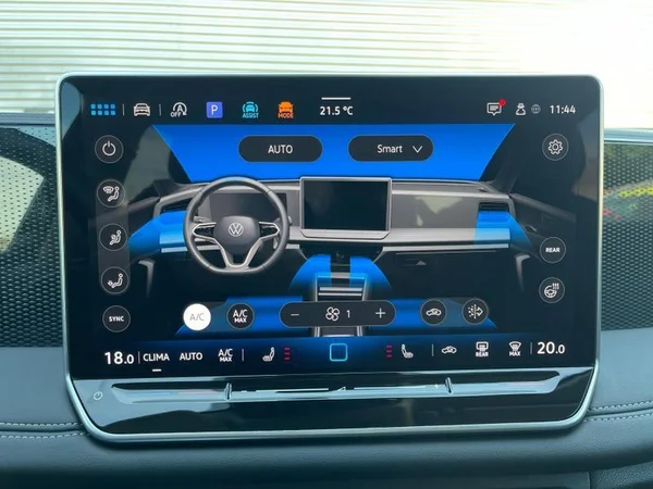 VOLKSWAGEN Tiguan (2024) — foto 17 van 29
