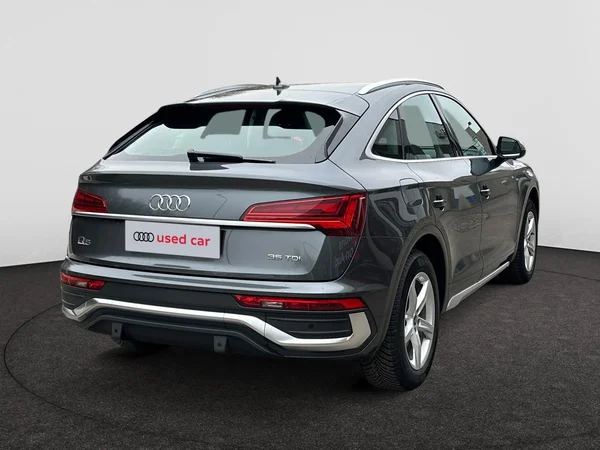 AUDI Q5 Sportback (2022) — foto 13 van 17