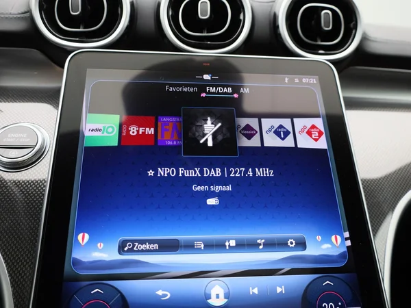 Mercedes-Benz C-Klasse (2022) — foto 13 van 54