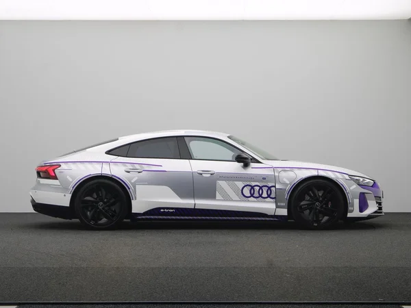 AUDI RS e-tron GT (2025) — foto 25 van 27