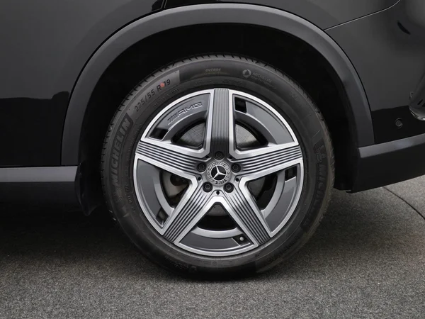 Mercedes-Benz GLC (2025) — foto 4 van 43