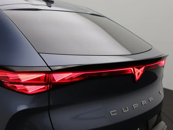 CUPRA Tavascan (2024) — foto 34 van 36