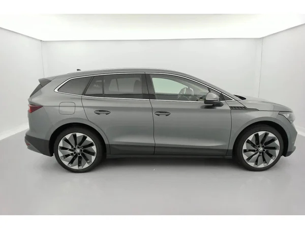 SKODA Enyaq (2023) — foto 20 van 30