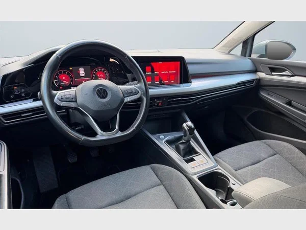 Volkswagen Golf VIII (2020) — foto 12 van 27