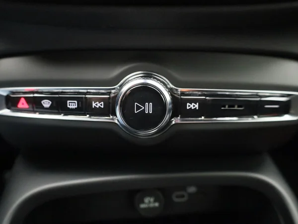 Volvo XC40 (2023) — foto 14 van 40
