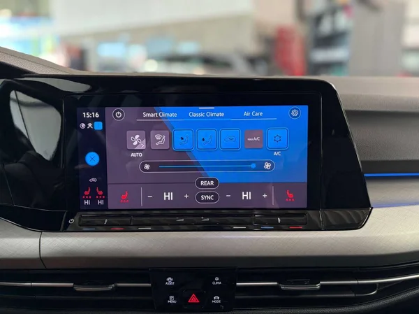 Volkswagen Golf Variant (2022) — foto 4 van 20