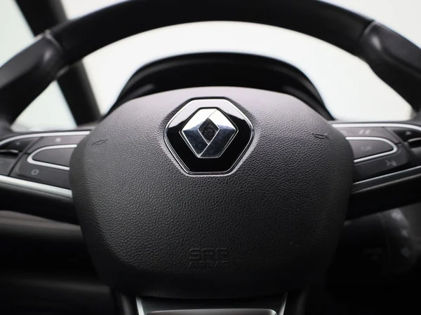 Renault Grand Scénic (2023) — foto 18 van 39
