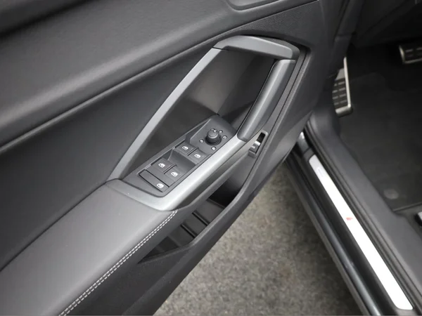 AUDI Q3 Sportback PHEV (2022) — foto 6 van 23
