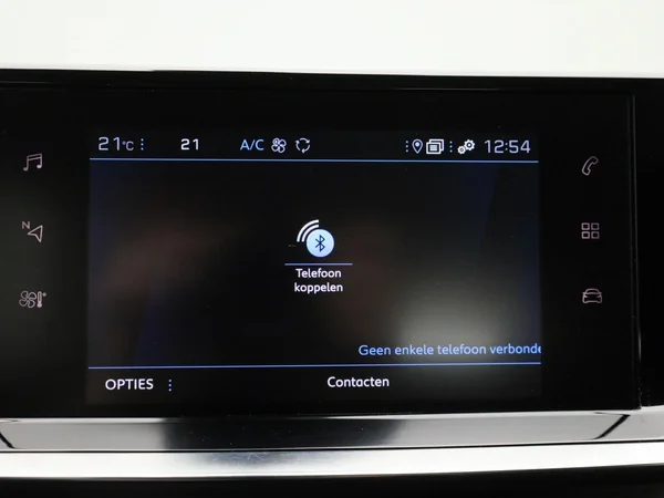 Peugeot 2008 (2022) — foto 8 van 39