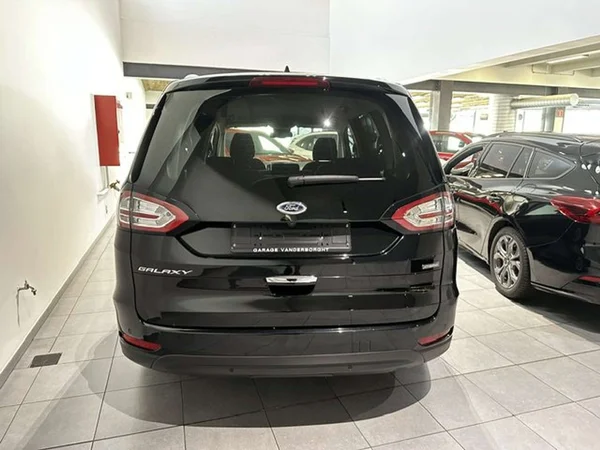 Ford Galaxy (2024) — foto 10 van 17