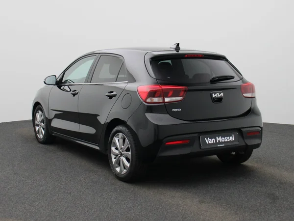 Kia Rio (2023) — foto 12 van 35