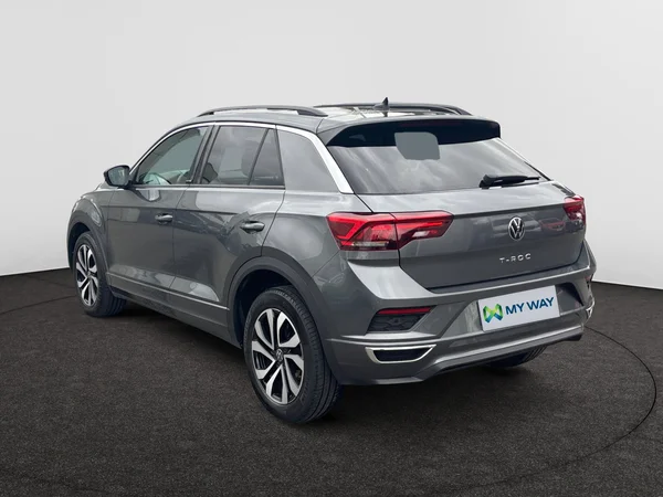VOLKSWAGEN T-Roc (2021) — foto 11 van 18